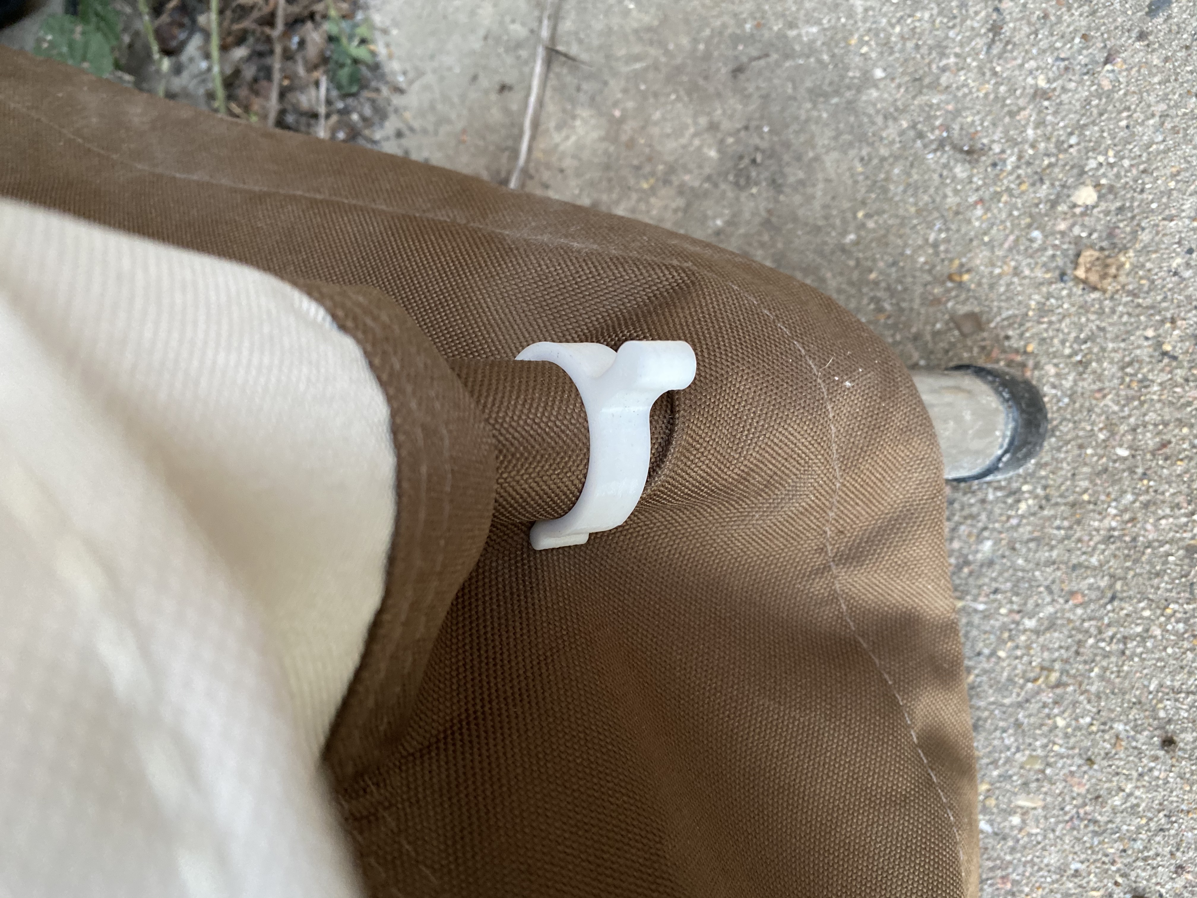 Weber kettle barbecue leg clip