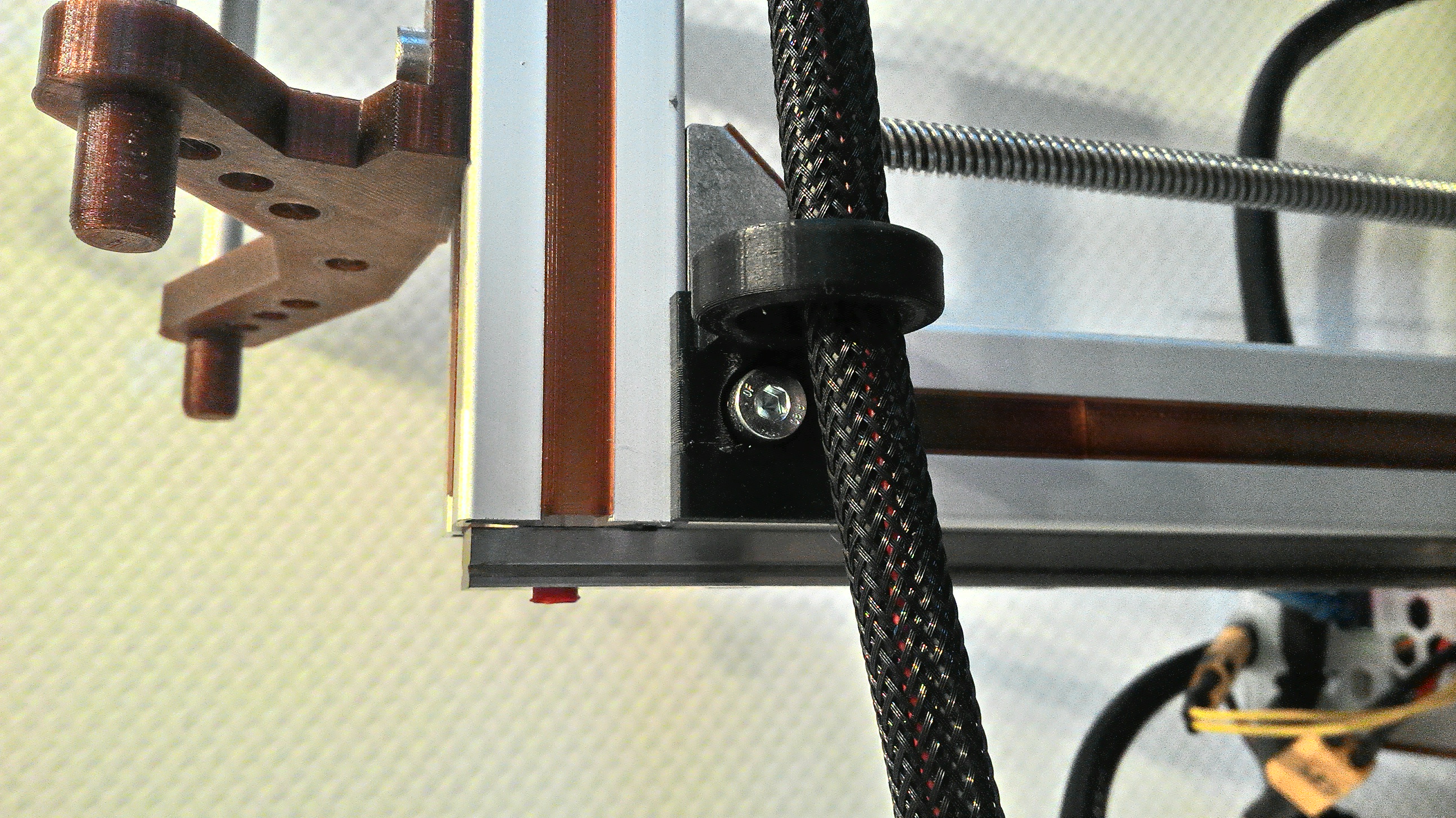 Cable holder 3030 extrusion