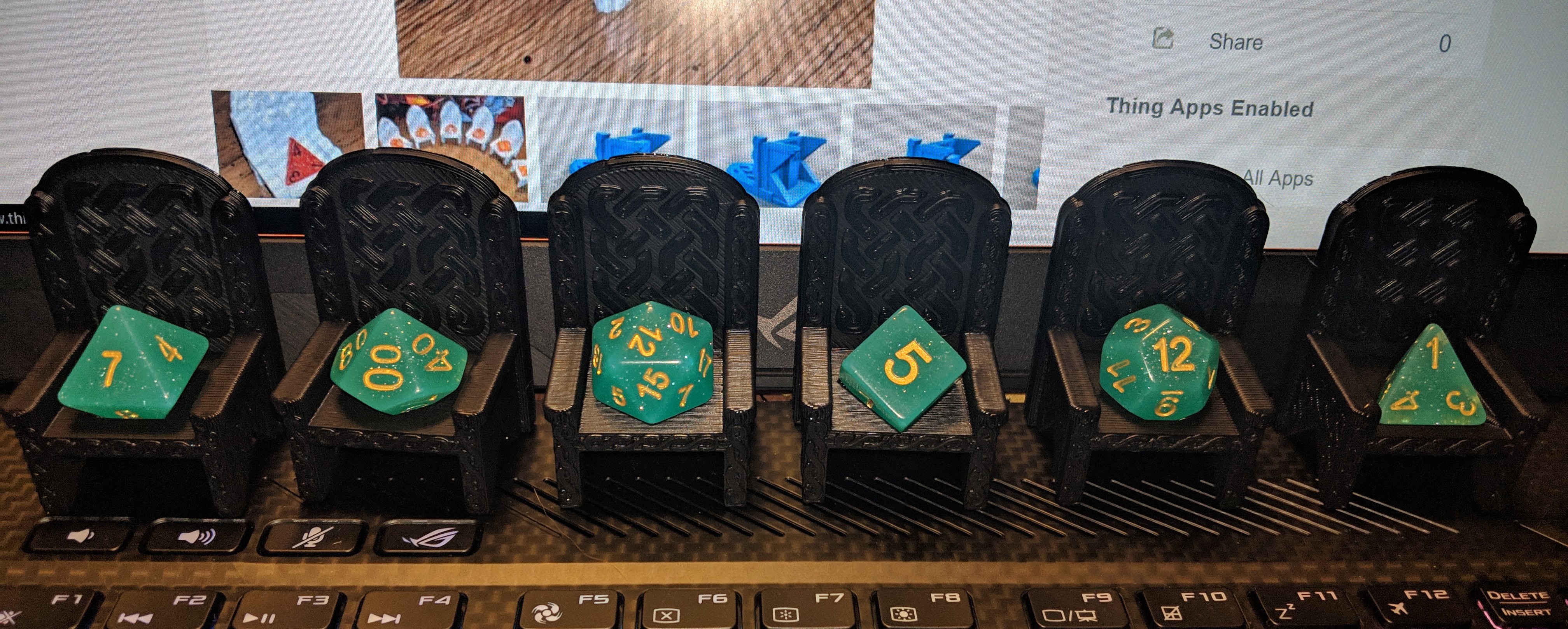 Dice Thrones - Knotwork/Celtic - Fits all standard Polyhedral dice