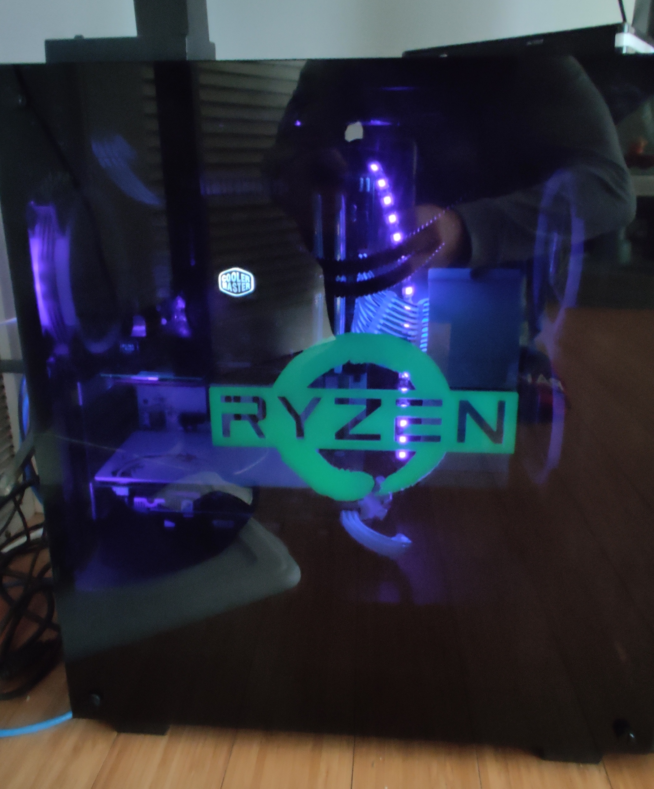 Ryzen logo