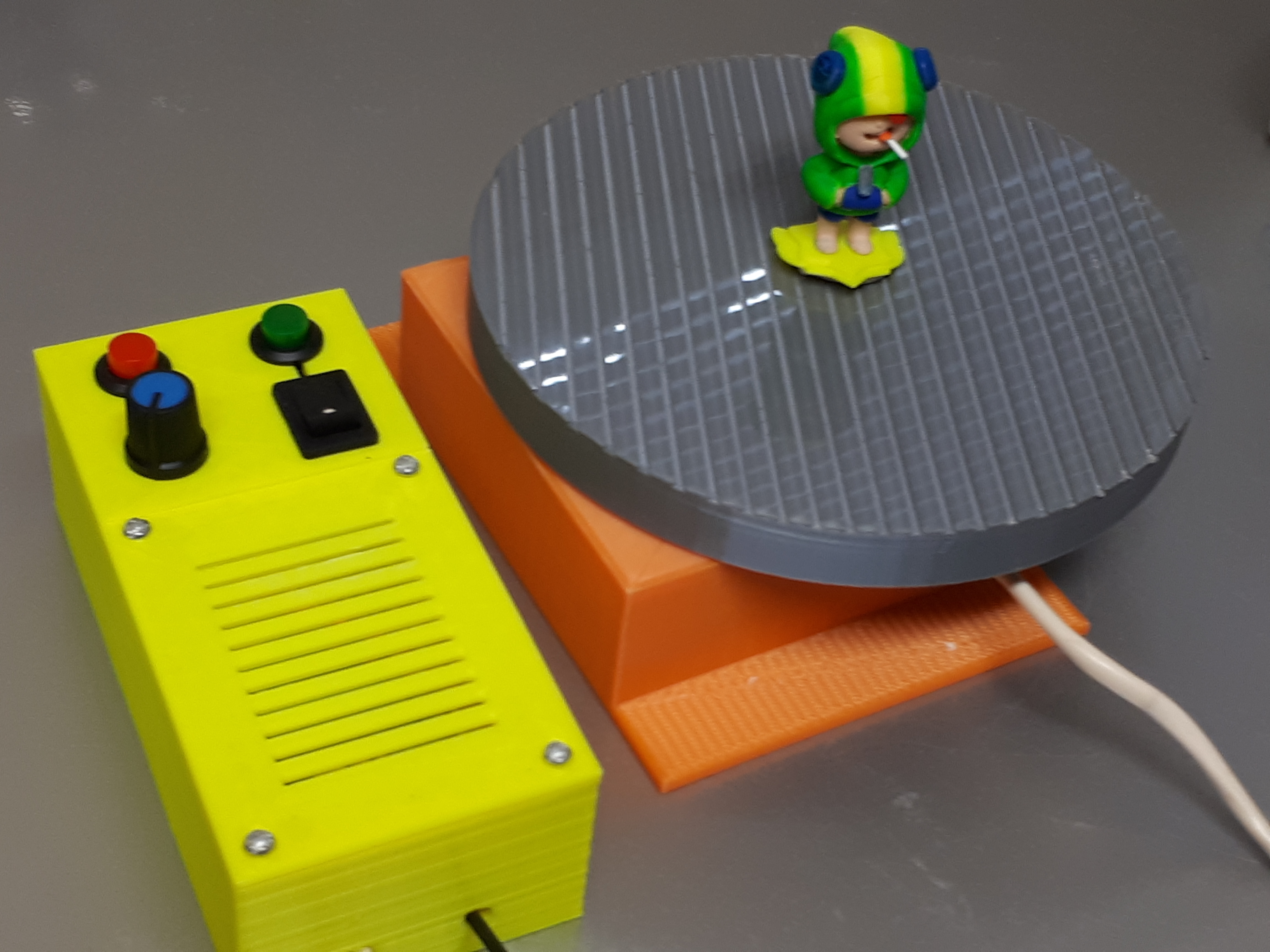 Motorized Turntable for spray painting