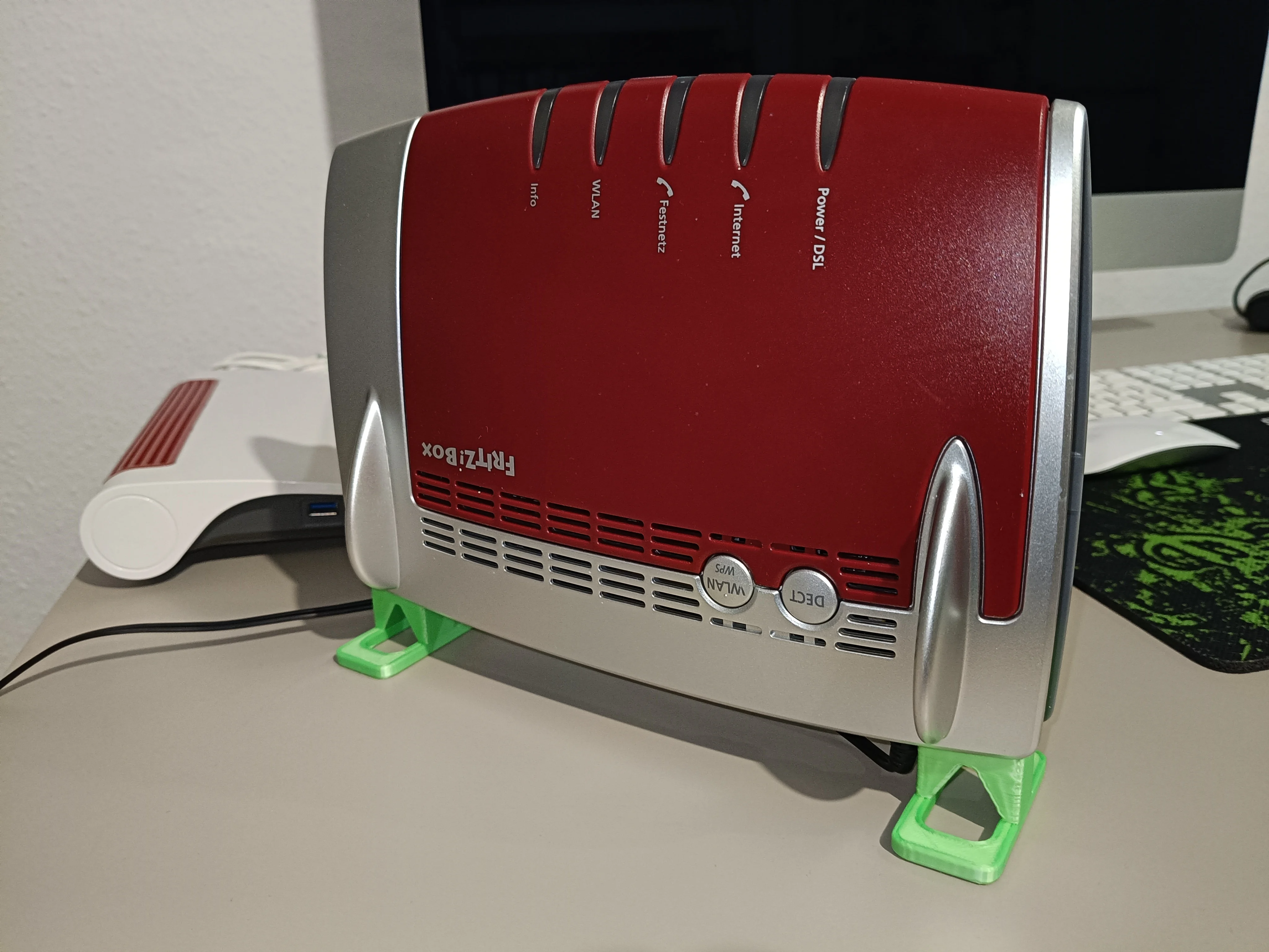 AVM FritzBox 7490 Halterung Ständer / AVM FritzBox 7490 Mounting Stand