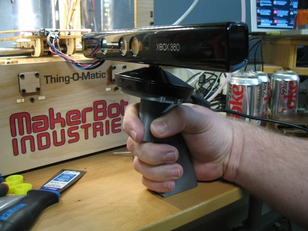 The Hammerhead - Handheld Kinect Grip