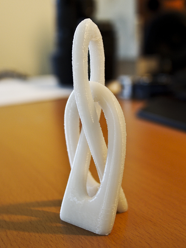 Vica Illusion Sculpture