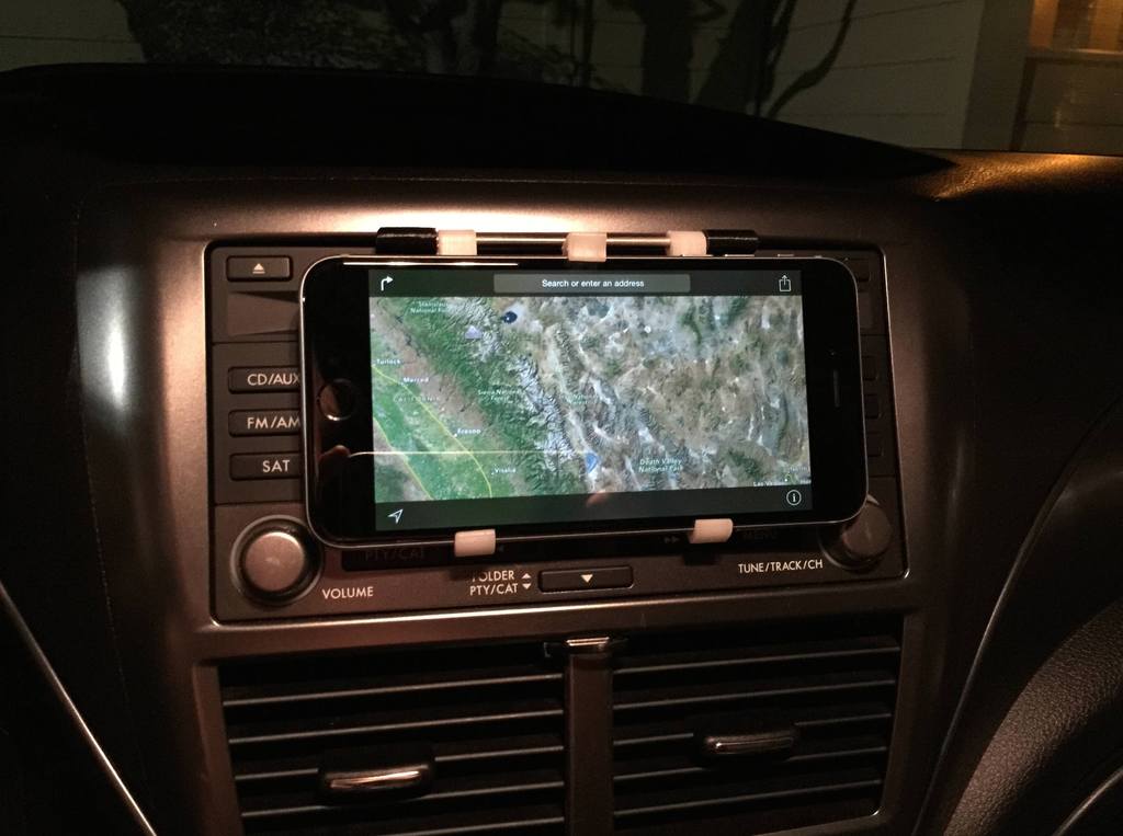 iPhone 6 Plus dashboard mount with quick-release