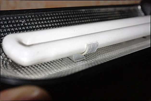 Fluorescent lamp holder