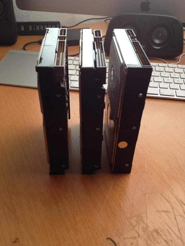 ata harddisk holder