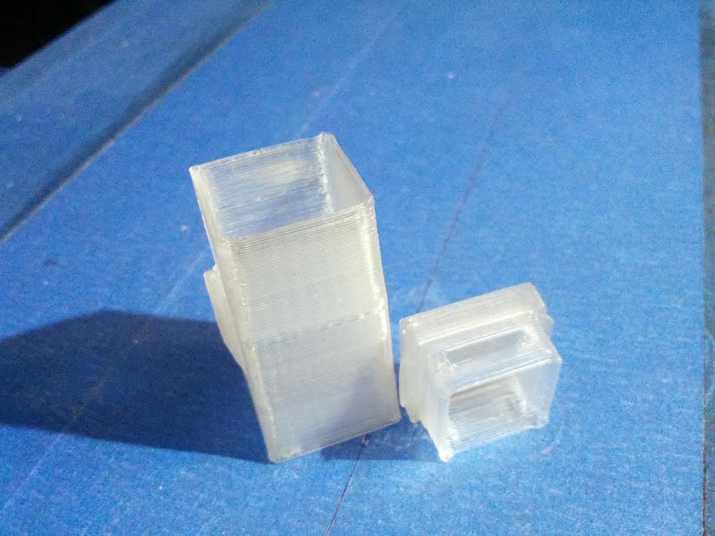 Flood's Mini Salt Shaker - 32x16