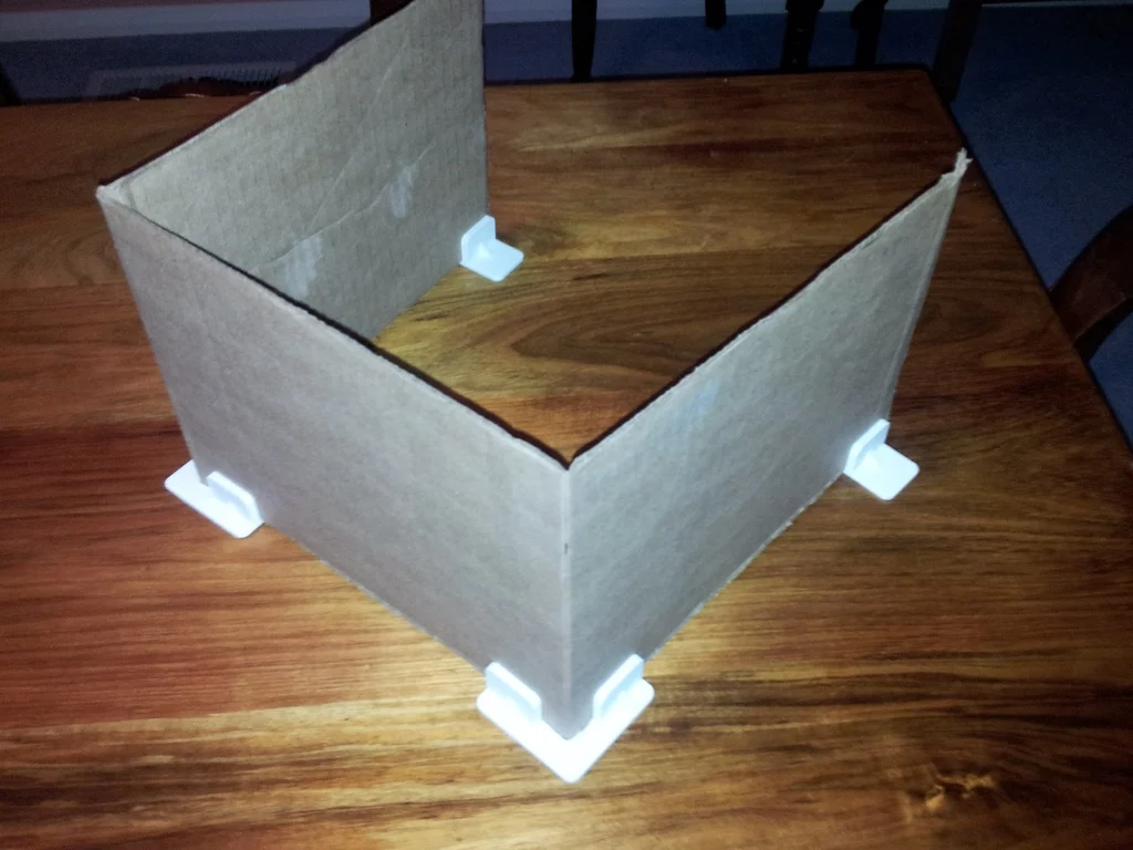 Draft screen stand