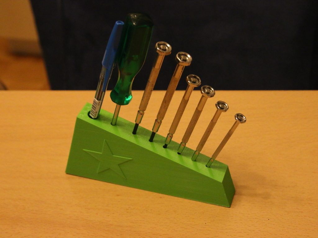 Screw driver holder