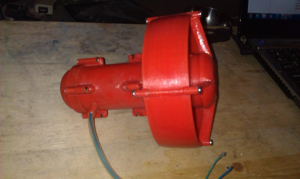 Magnetic coupled ROV thruster