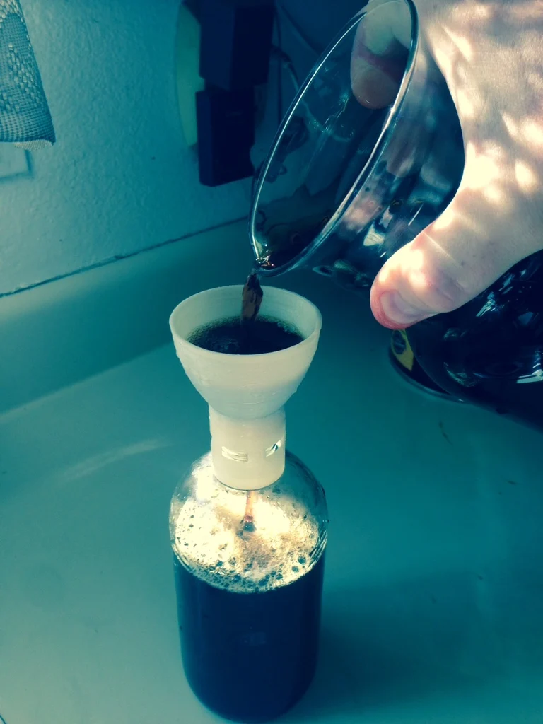 Cold brew coffee funnel