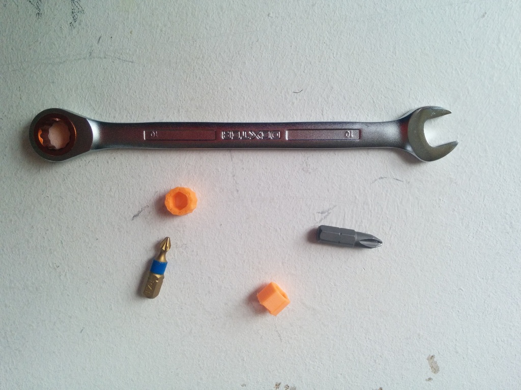 Metric Wrench adapter for 1/4 " screwdriver bits