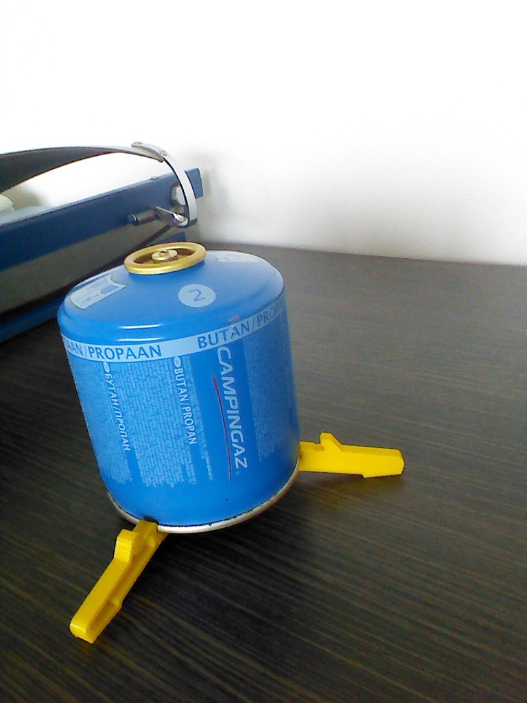 Gas canister stand for camping stove