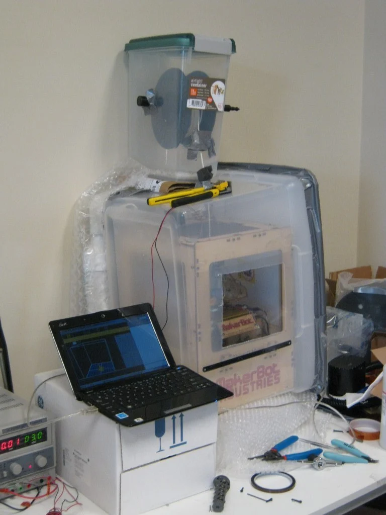 Fume Chamber (Negative-Pressure, Activated Carbon Filtering)