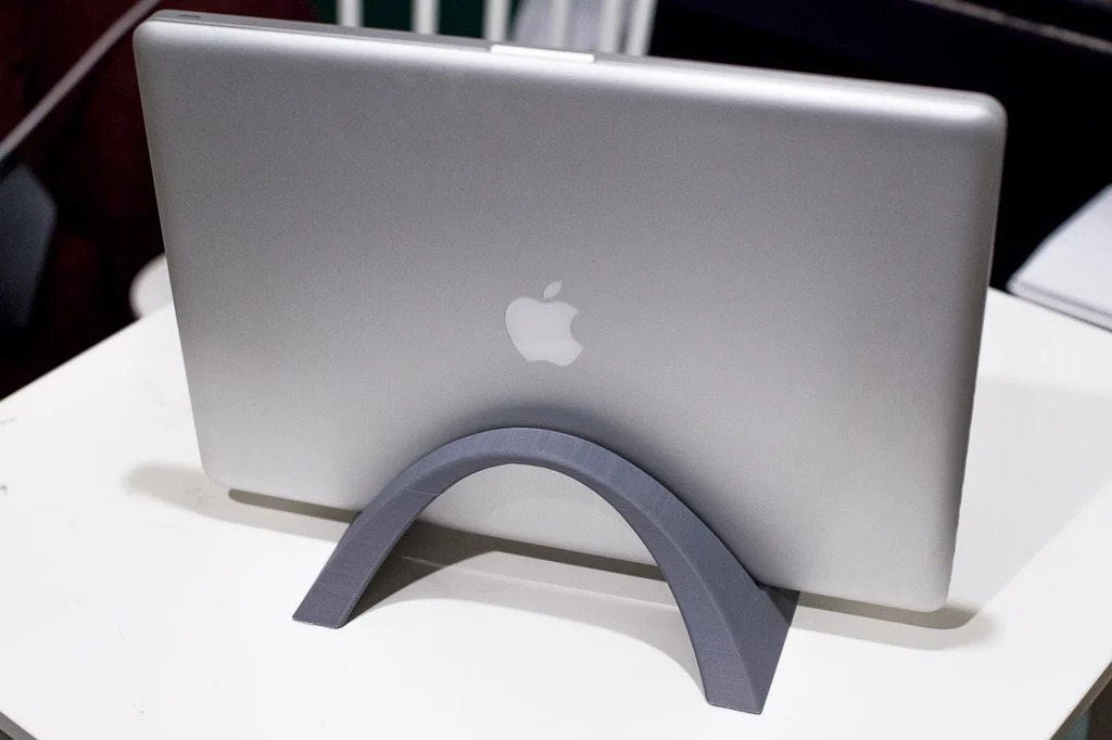 Elegant Arch MacBook Pro Stand