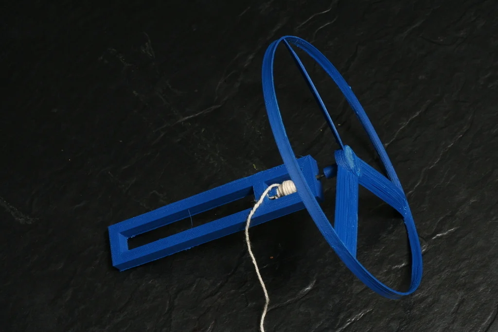 Whirligig Flying Spinner - Flies 30 ft (10 m)