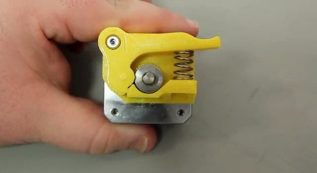 Spring-loaded Replicator 2 Drive Block