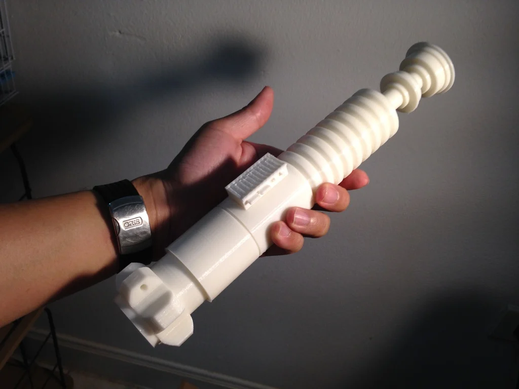 Luke Skywalker Lightsaber : 8 Component, Super easy to print, Minimal support needed