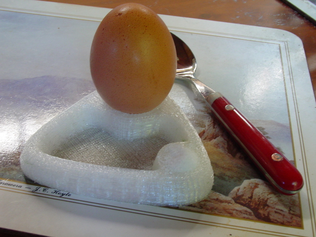 Eggcup With Salt & Shell Trays