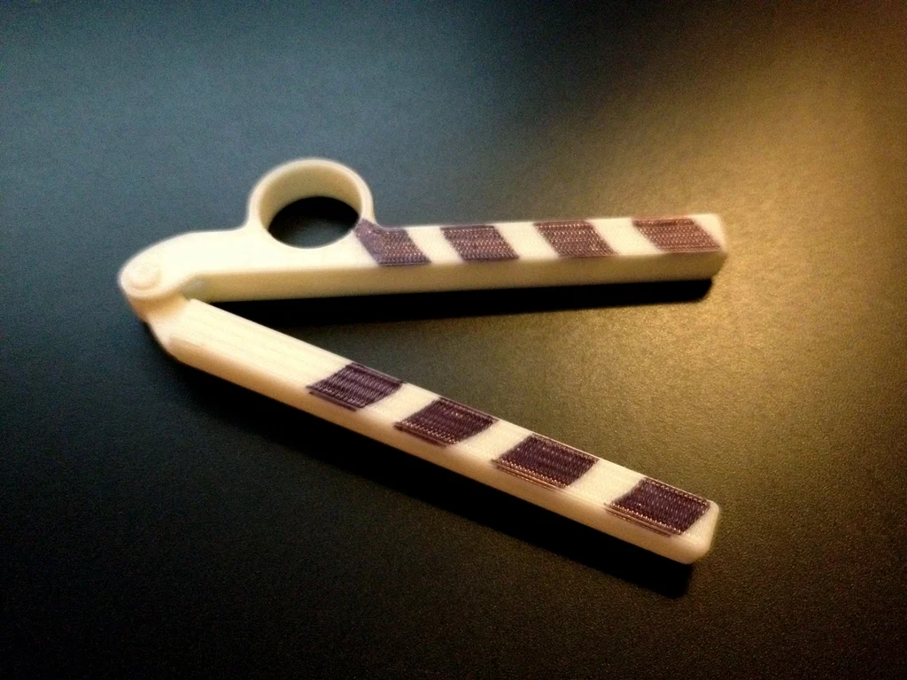 One Handed Mini-Clapper for DSLR Shooters