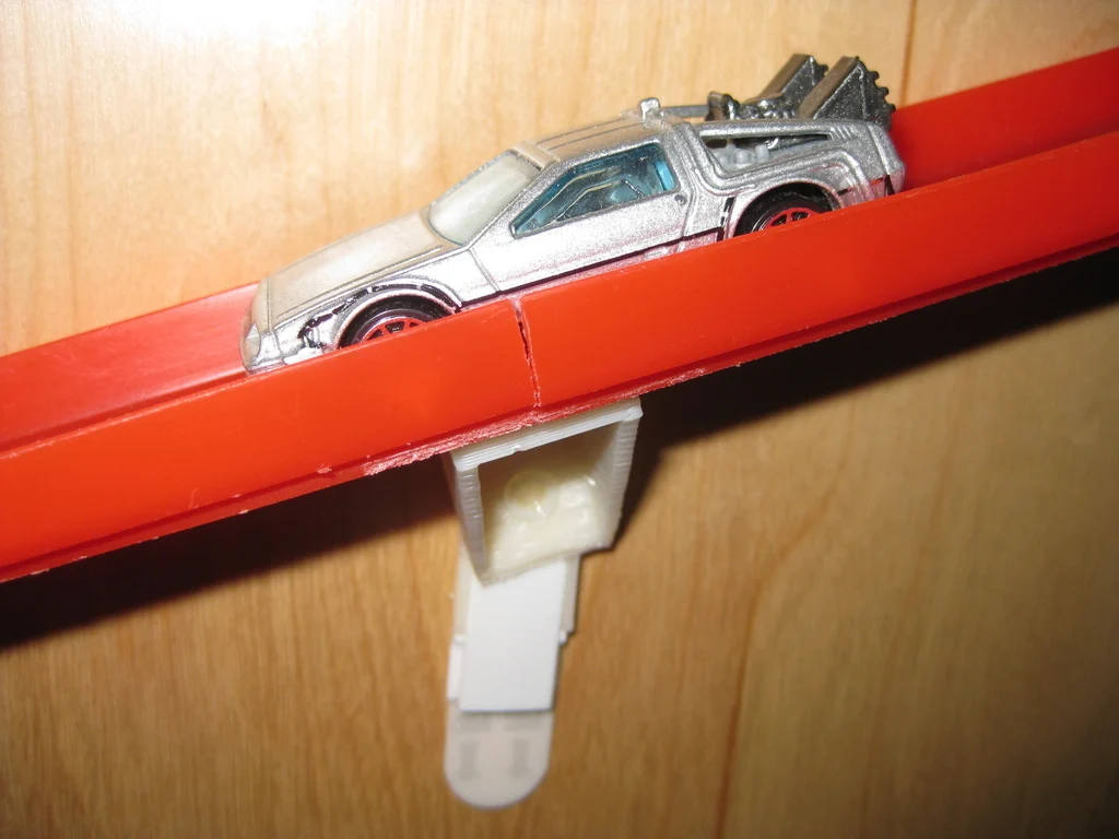 1:43 Car Wall Track