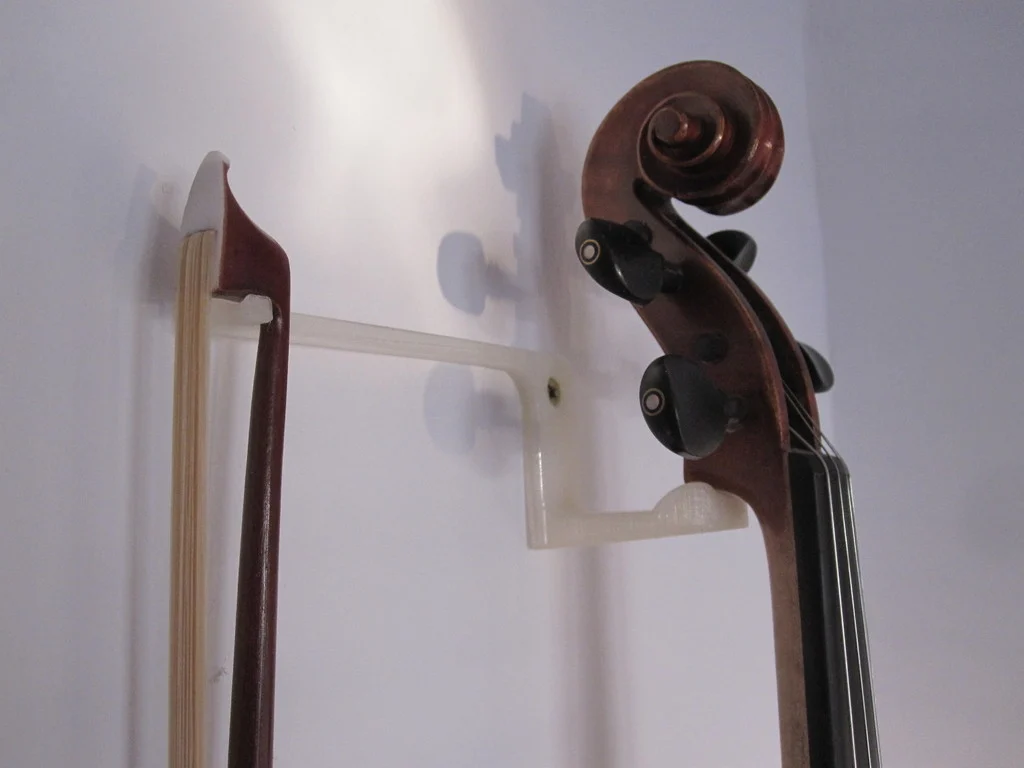 Violin bracket
