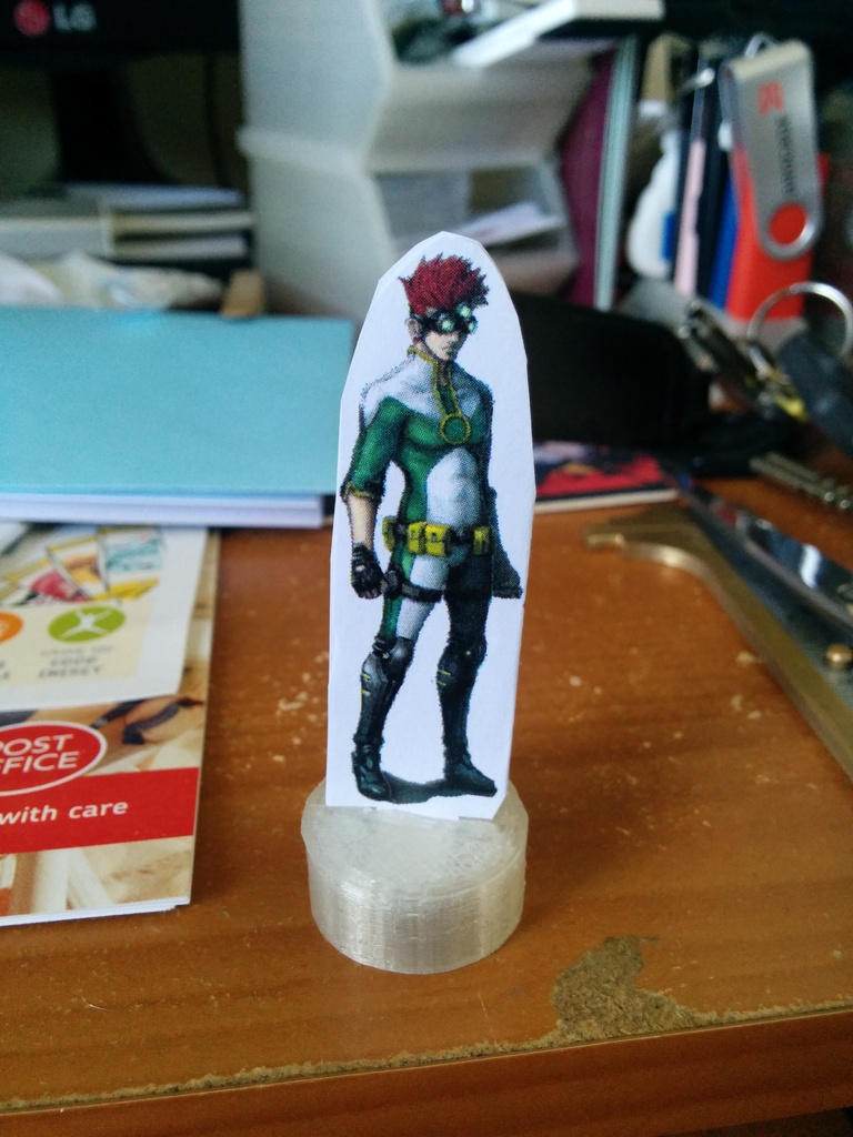 Reusable DIY Board Game Miniatures Stand