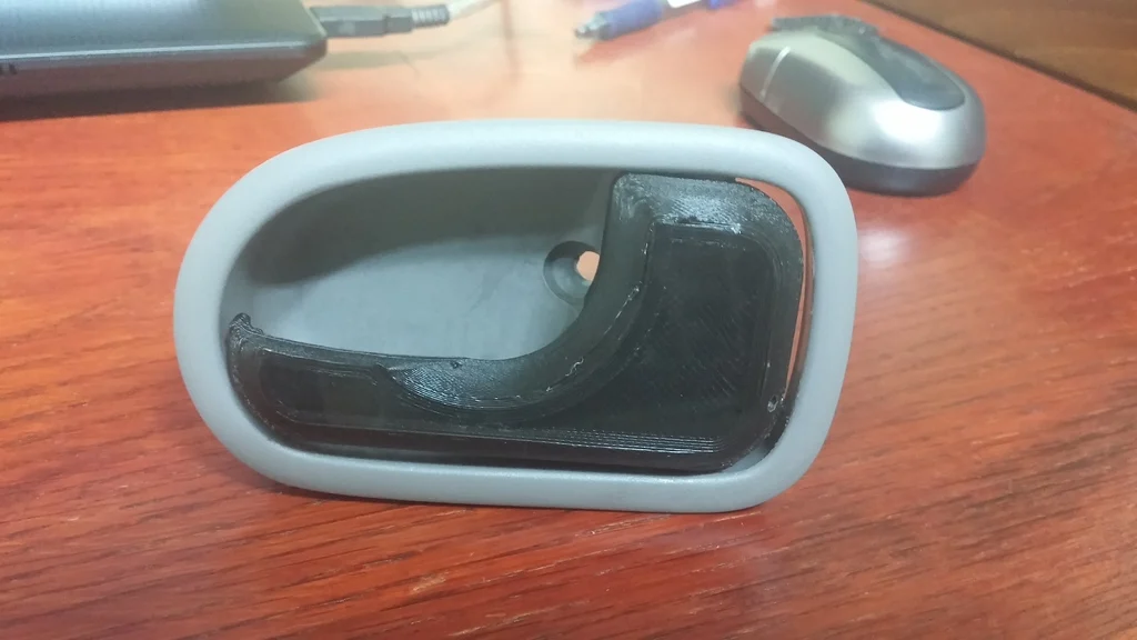 Mazda Lantis 323 -  Handle Right Side