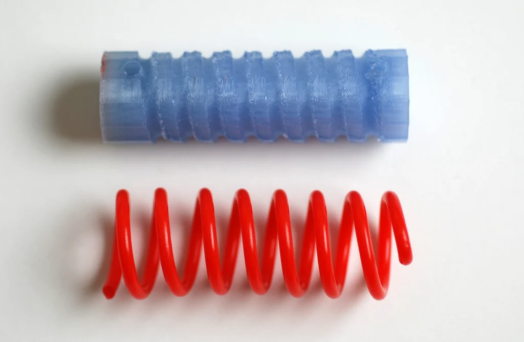 Device to produce PLA springs