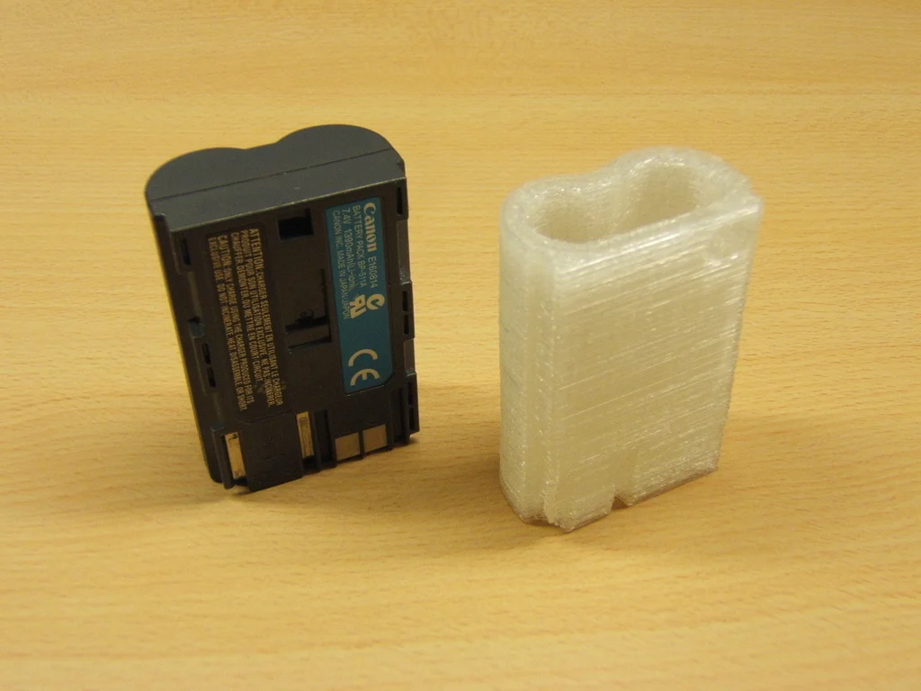 Canon EOS 5D MK-I Battery adapter