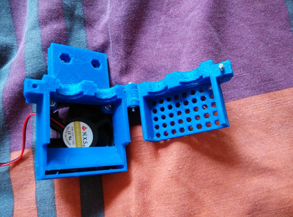 Dual E3D bowden coldend. With one (50mm) fan to rule/cool them all!