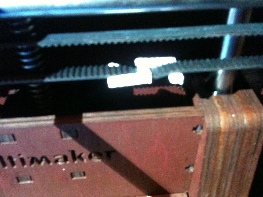 Belt tensioner