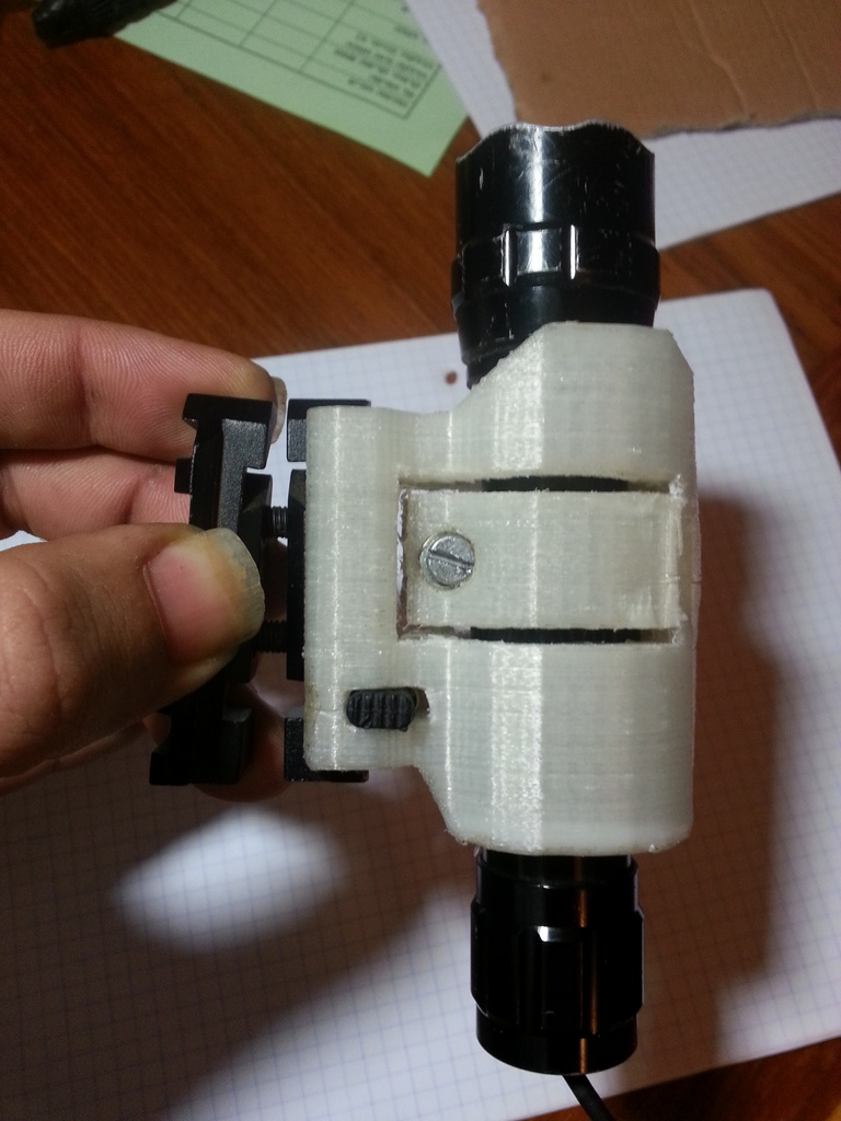 3d Print - Flashlight Holder for M-16 AR-15 Rail