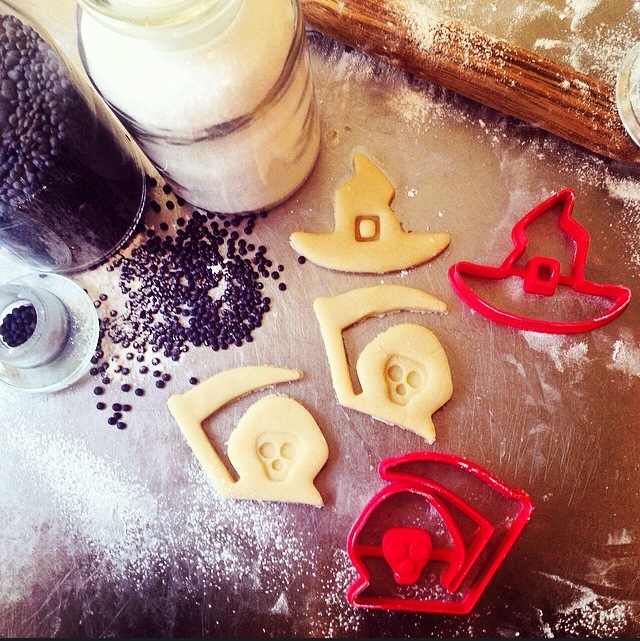 Halloween Grim Reaper and Witch Hat Cookie Cutters