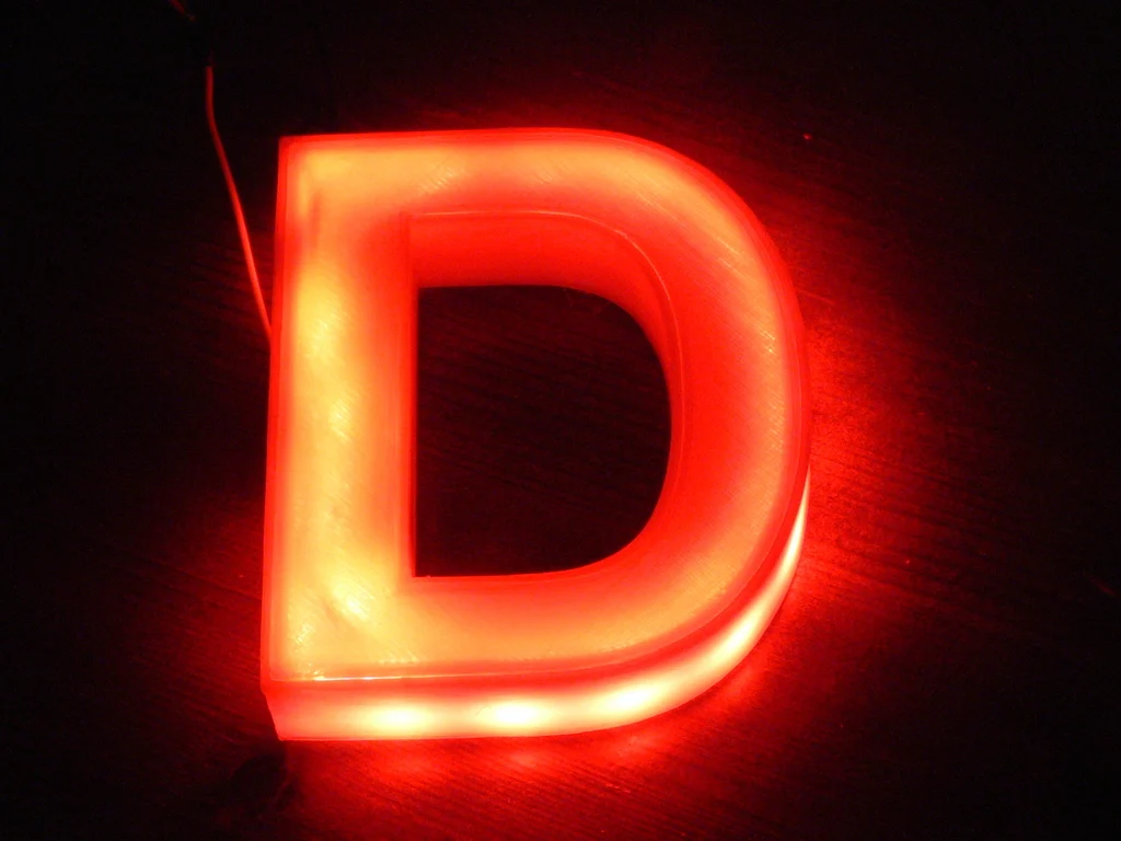 Illuminated Letter D, Der beleuchtete Buchstabe D