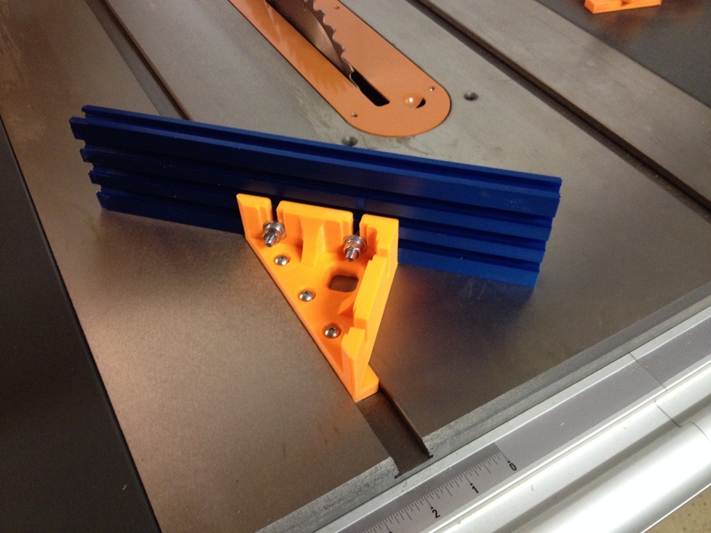 Table Saw 45 Degree Miter Sled