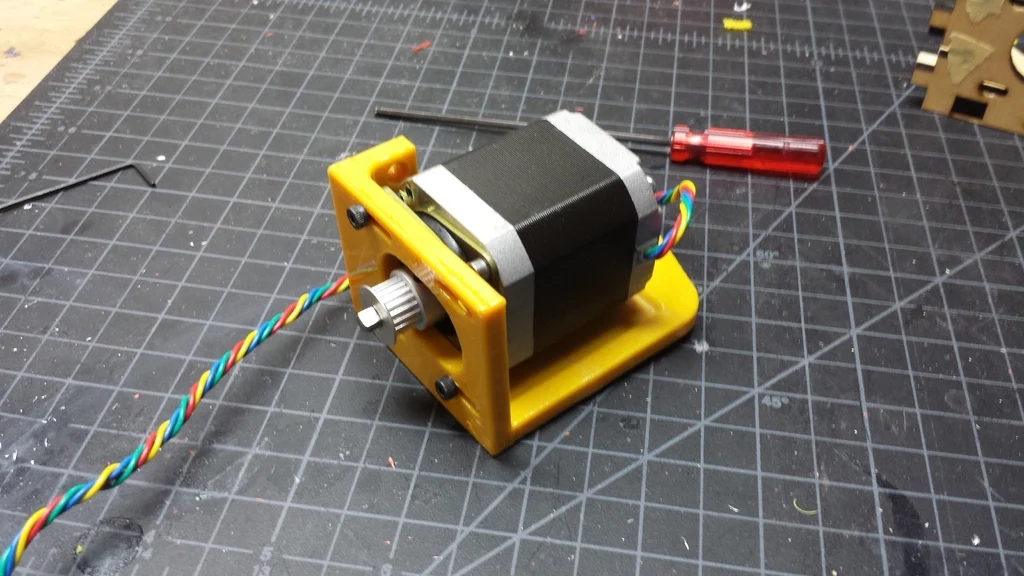 Makerfarm I3V or I3 8 Inch Y-Motor Bracket for Dampener