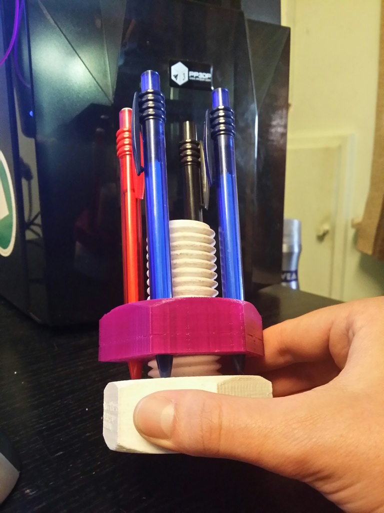 functional pencil holderr