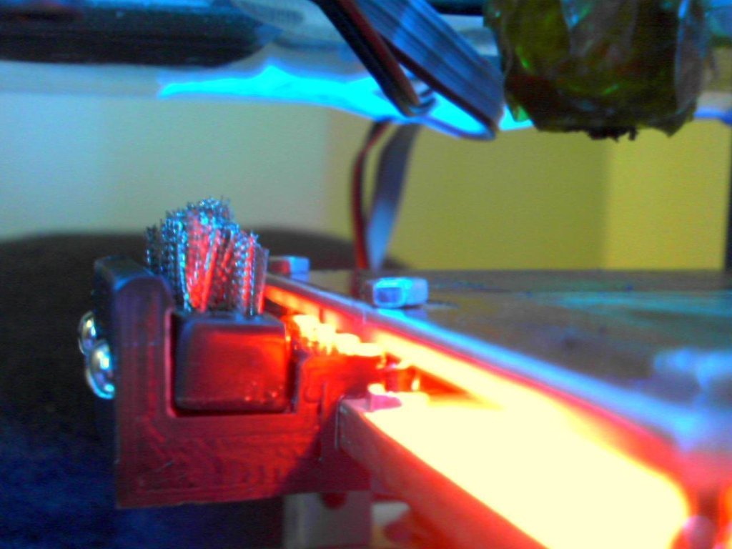Cupcake Wire Brush Bracket
