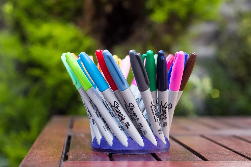 Crown of Sharpie Fine Point Permanent Markers (24 pack)
