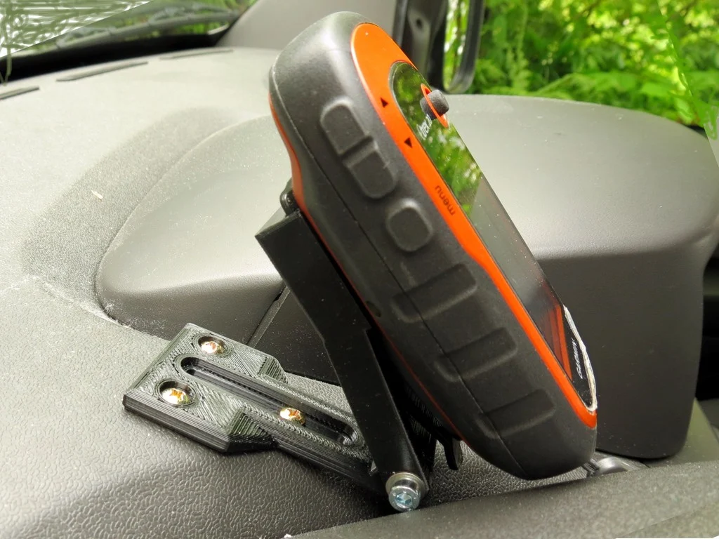 Dashboard Mount for Garmin Outdoor GPS