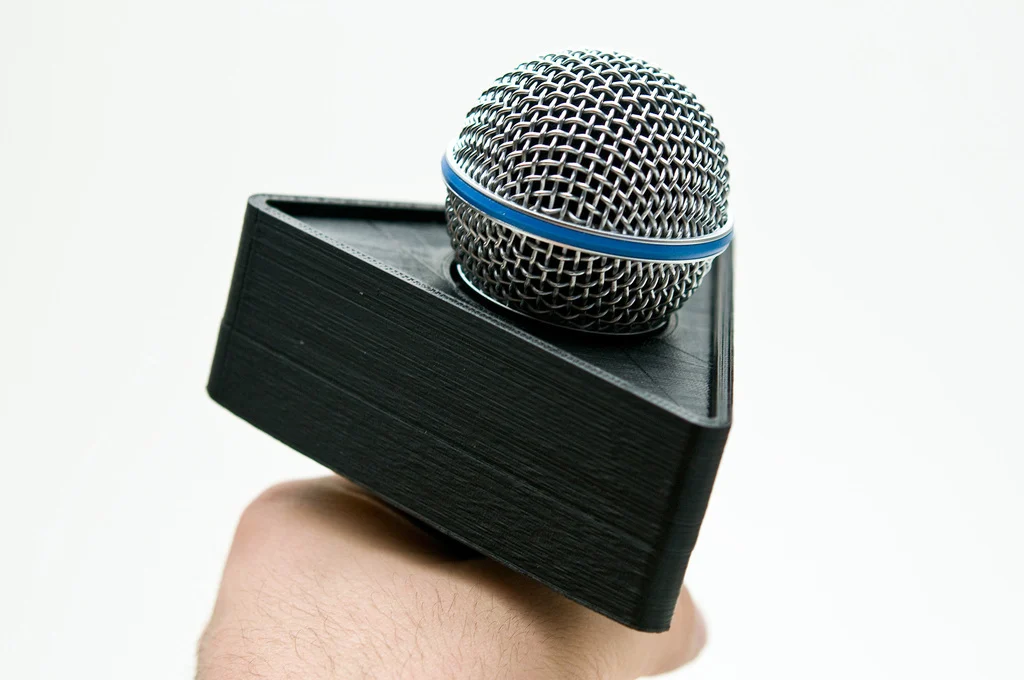 Microphone Flag