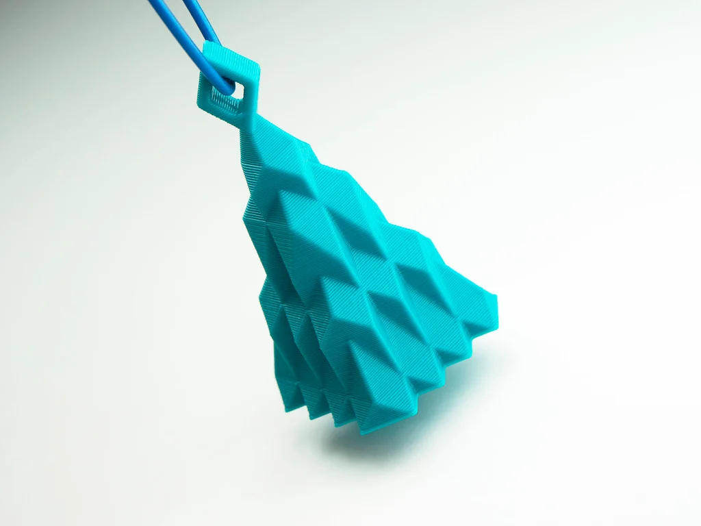 Make #12 - Faceted Tree