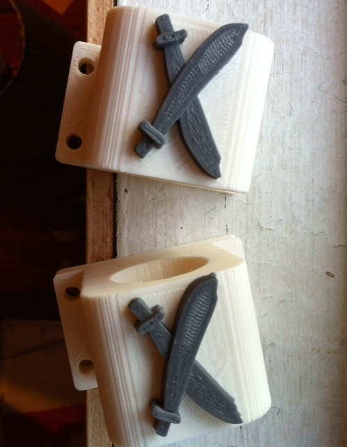 Pirate crossed cutlass curtain rod holder
