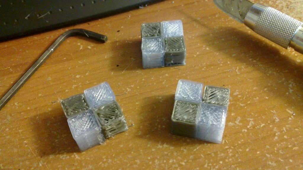 Dual Extruder / Dual Material Makerbot