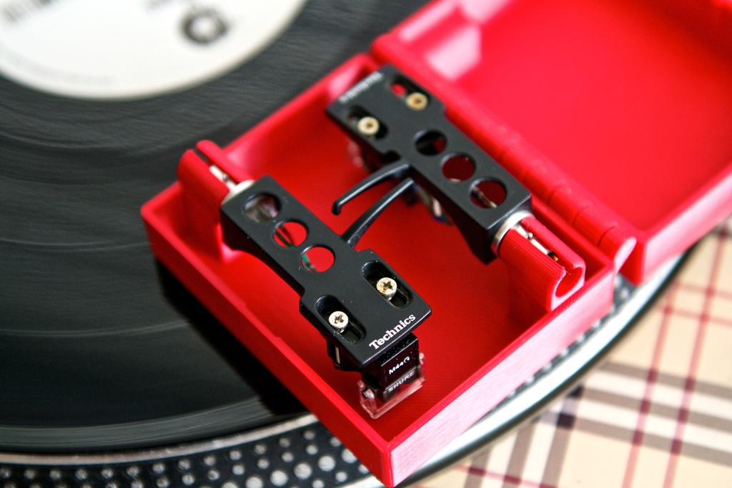 Dual Technics Headshell / Shure Cartridge Case