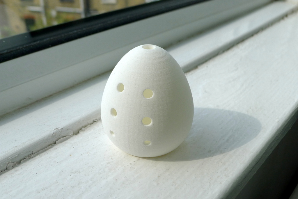 Xun (top blown egg shaped flute)