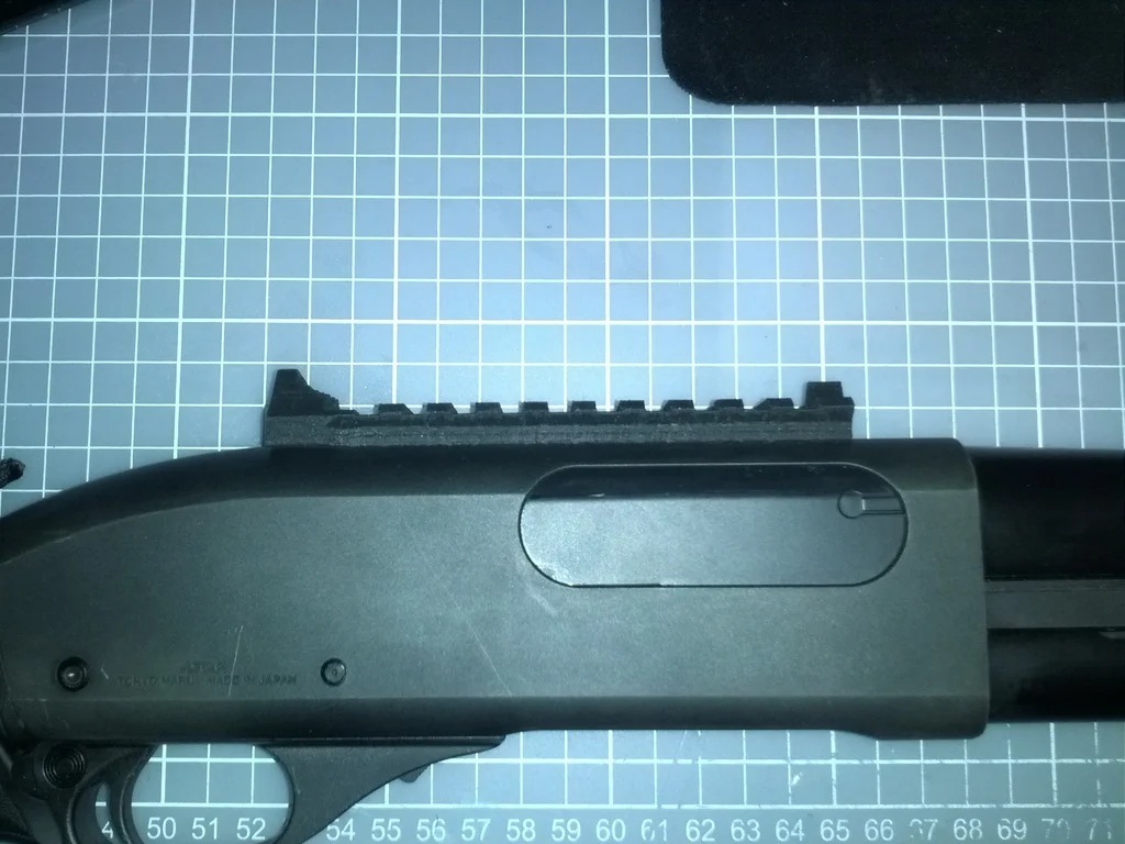 Reciever rail with fixed sights for Tokyo Marui M870 Tactical/Breacher airsoft shotgun