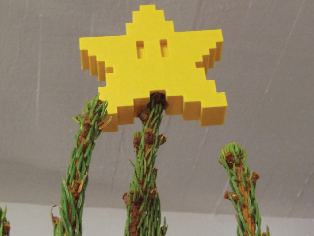 Pixel tree topper star